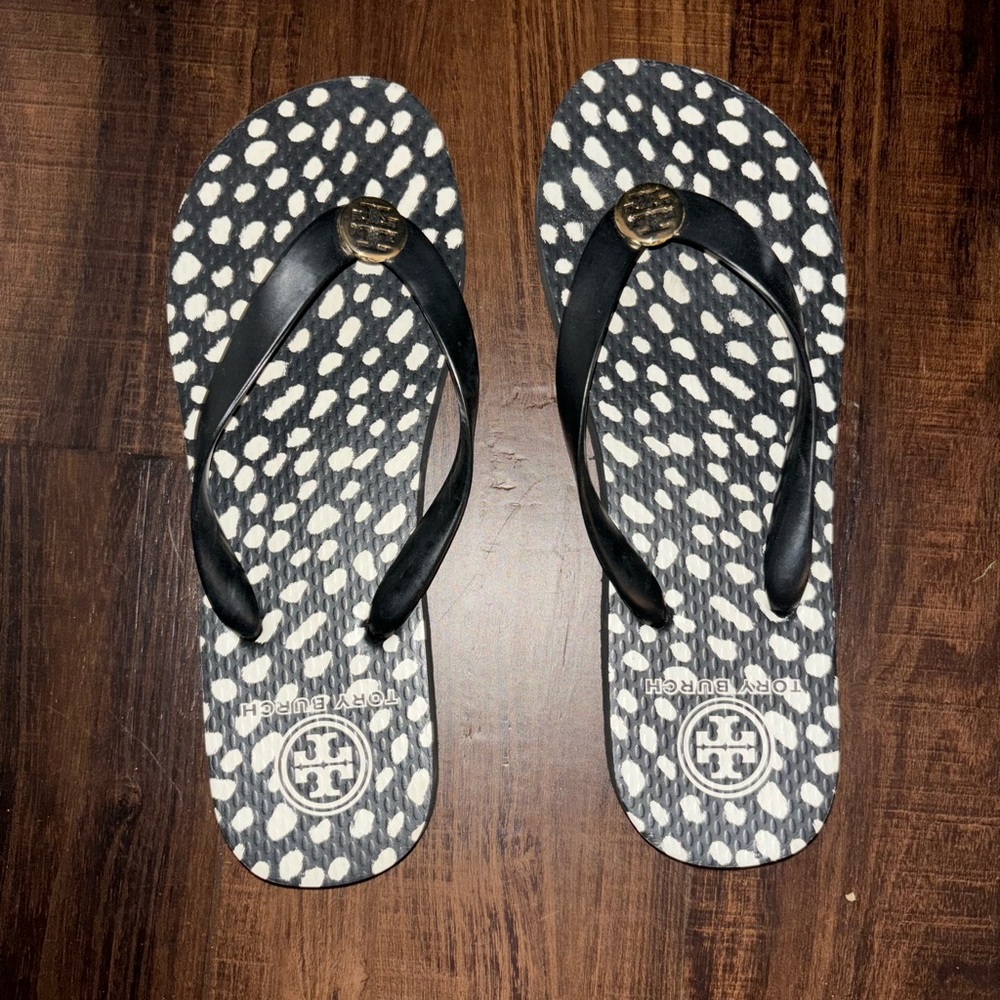 Tory Burch flip flops- WORN ONCE LIKE NEW